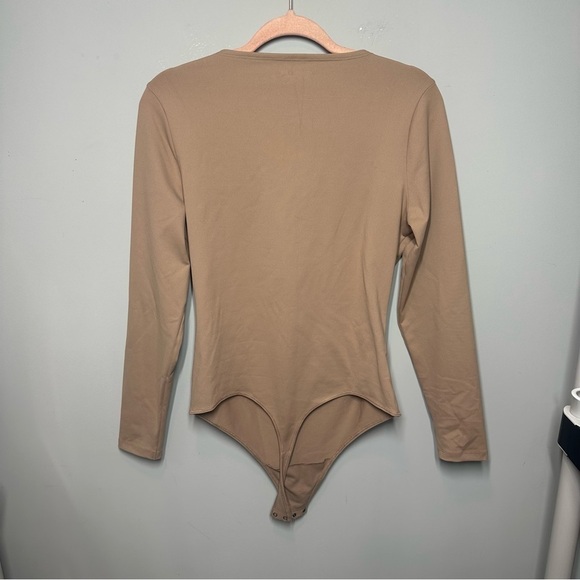 Abercrombie & Fitch Gold Ring Detail Long Sleeve Bodysuit Brown - Picture 4 of 5